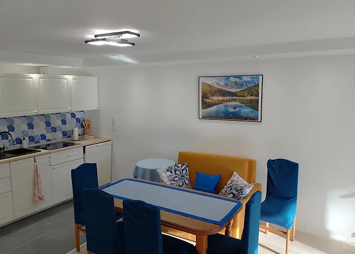 Alias شقة أوسترون