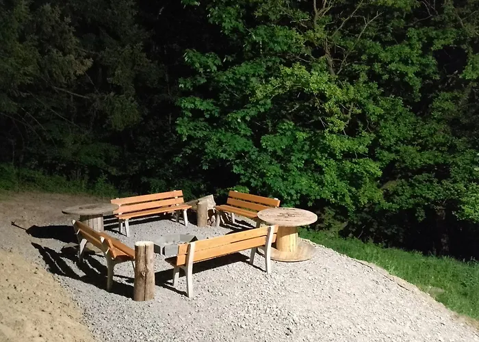 شقة Alias أوسترون